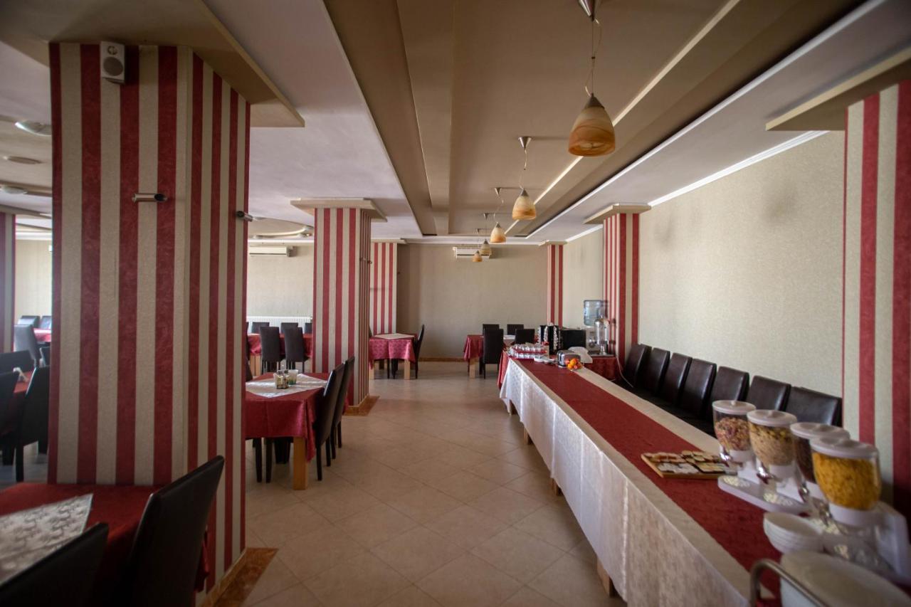 טימישוארה Hotel Alexandra מראה חיצוני תמונה