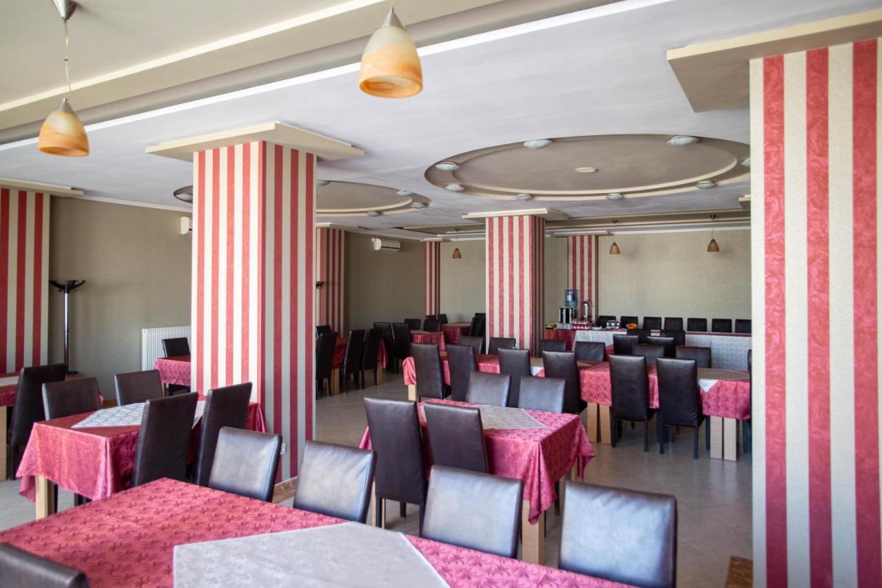 טימישוארה Hotel Alexandra מראה חיצוני תמונה